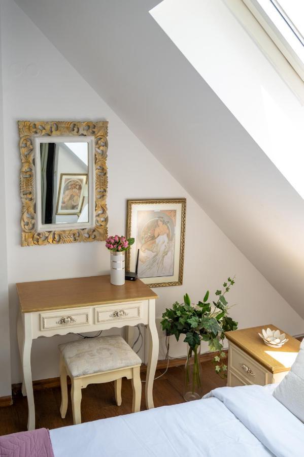 Sunny Studio With A View In Top Center โซเฟีย ภายนอก รูปภาพ